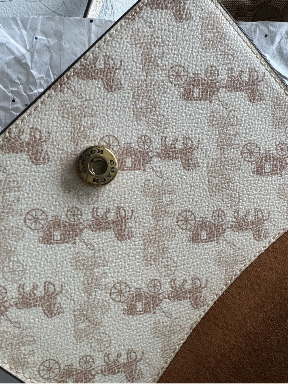 Coach Beat Cream and Gold Carriage Bag - Picture 9 of 14